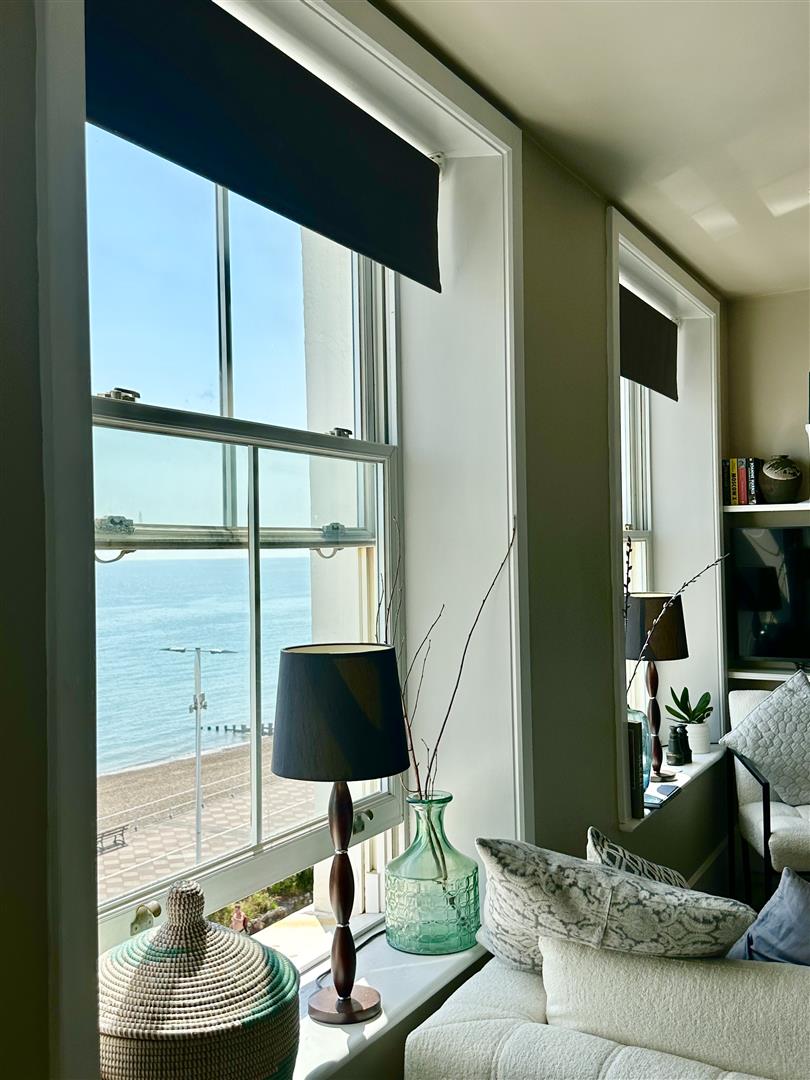 2 bed property in Eversfield Place, St. Leonards-On-Sea